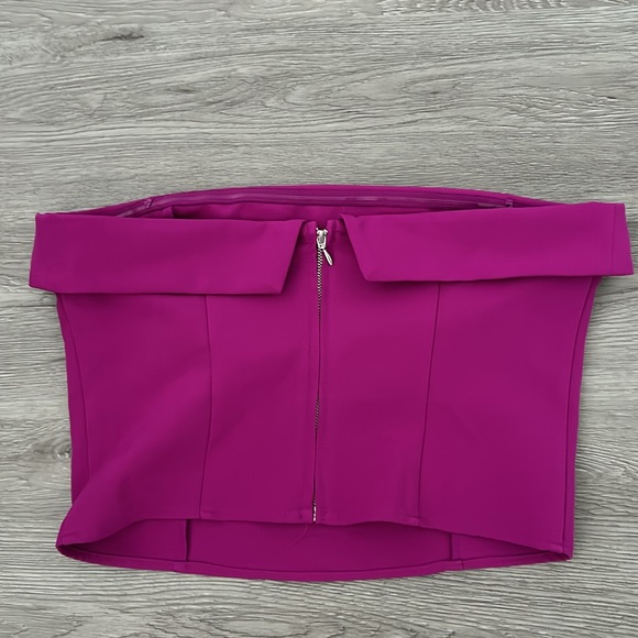 Dynamite Magenta Strapless Top - Picture 2 of 3